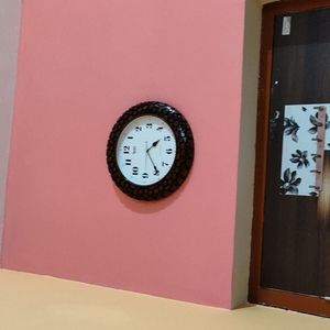 Wall watch